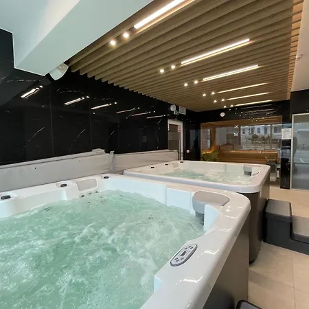 Apartment Oaza - Jacuzzi, Sauny, Sala Zabaw, Bilard, Garaz, Do Plazy 400m *