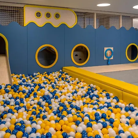 Oaza - Jacuzzi, Sauny, Sala Zabaw, Bilard, Garaz, Do Plazy 400m * Jastrzębia Góra